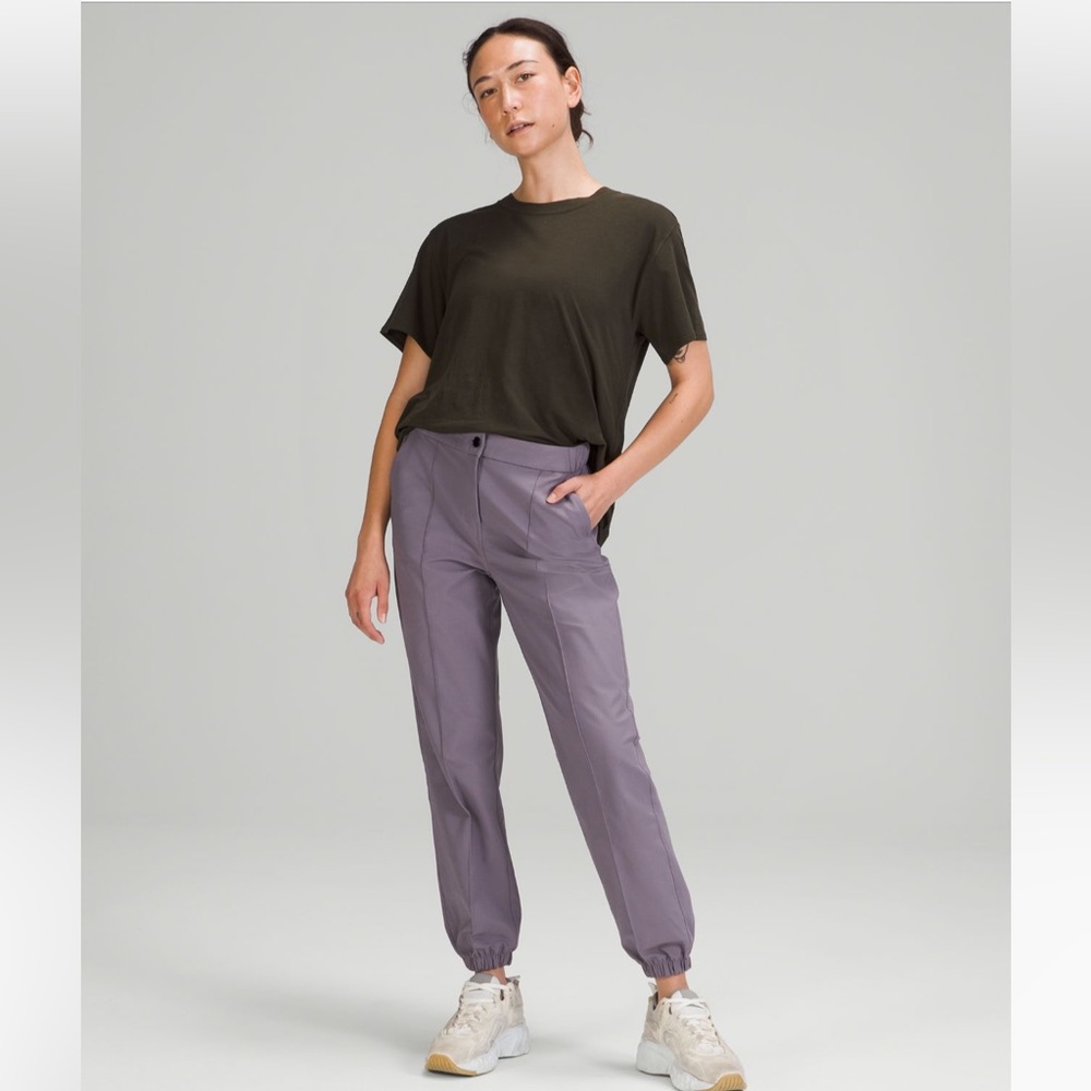 Warpstreme high-joggers, 7/8 Length - dusky lavender. Like New!